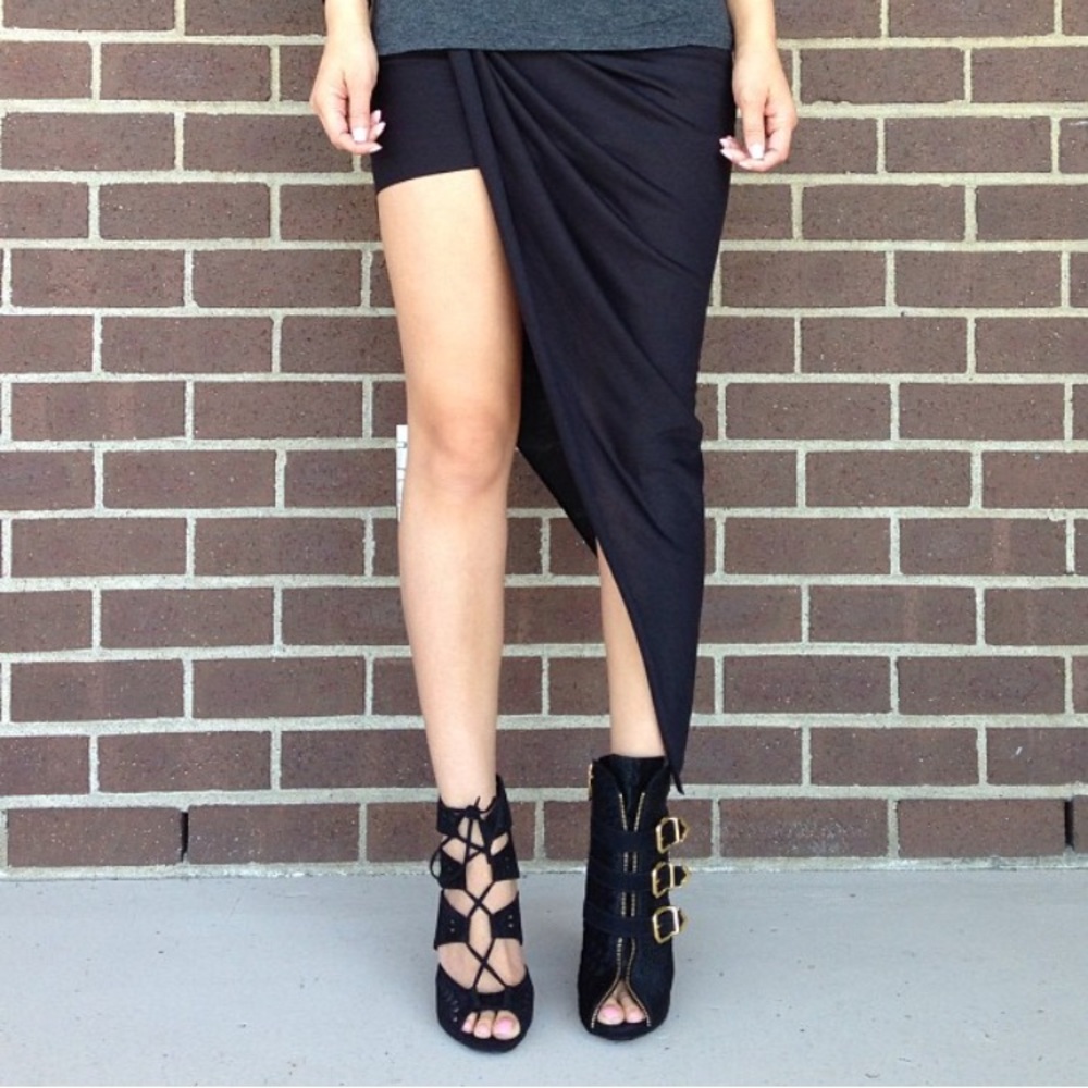 Black Asymmetrical Twist Front HOMMAGE Skirt